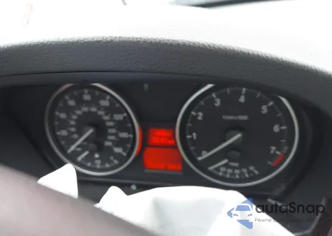 2011 BMW 328I из США, поврежденный, VIN WBAPH7C54BE683105